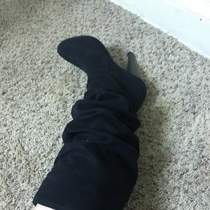 Black platform heel boots